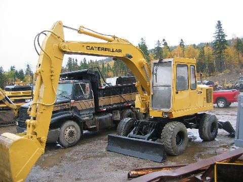 Excavadora Sobre Ruedas Caterpillar 206