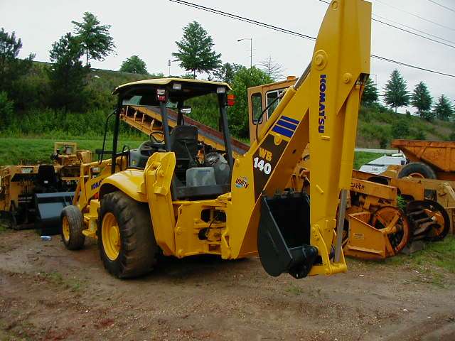 Retroexcavadoras Komatsu WB140