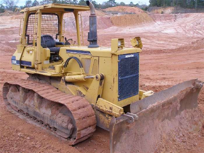 Tractores Sobre Orugas Komatsu D58E  de medio uso en venta Ref.: 1233953842387342 No. 2