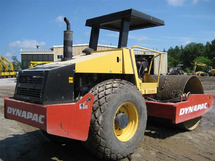 Compactadora Vibratoria Dynapac CA250D