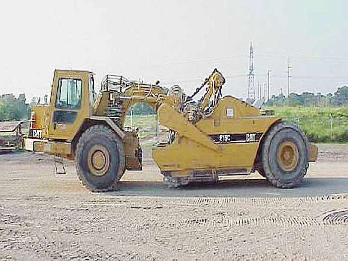 Screpers Caterpillar 615C