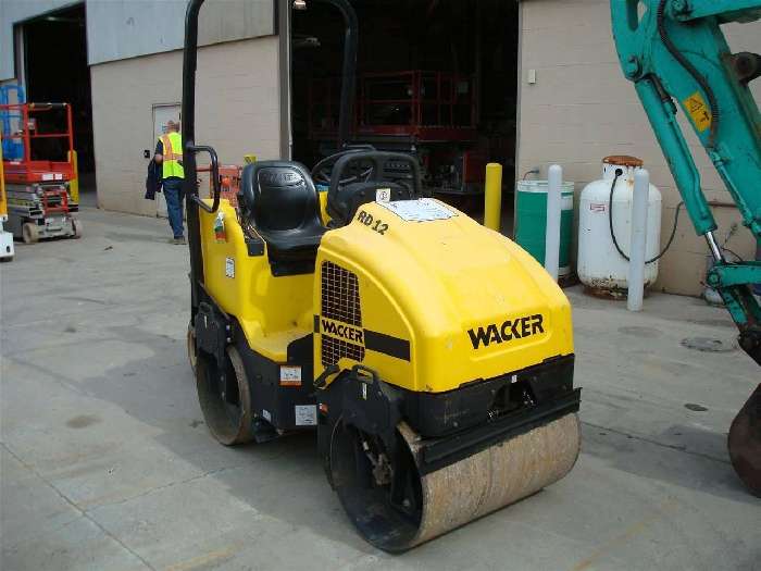 Compactadora Vibratoria Wacker RD12