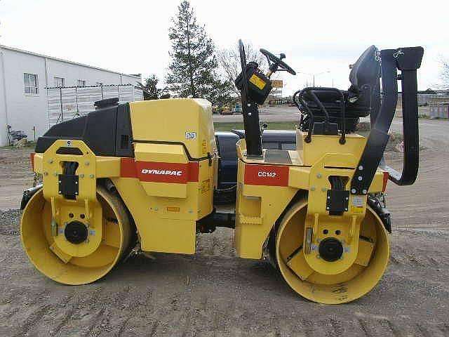 Compactadora Vibratoria Dynapac CC142C