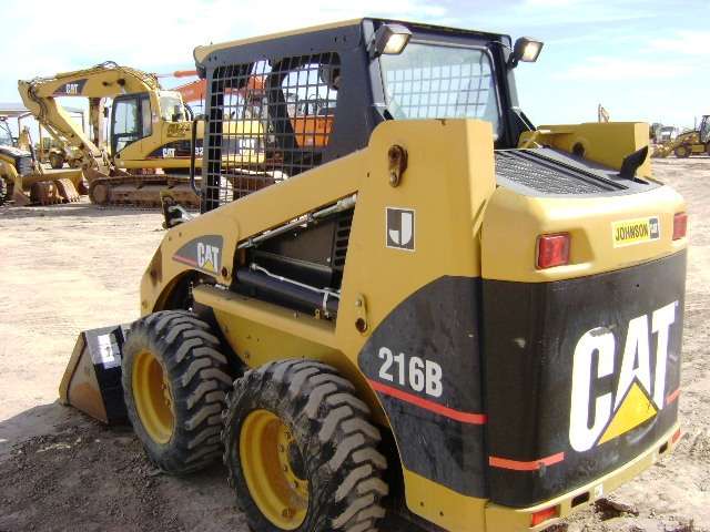 Minicargadores Caterpillar 216B