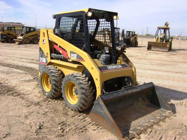 Minicargadores Caterpillar 216B  de segunda mano en venta Ref.: 1250783460673583 No. 2