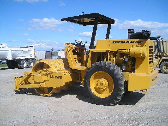 Compactadora Vibratoria Dynapac CA15