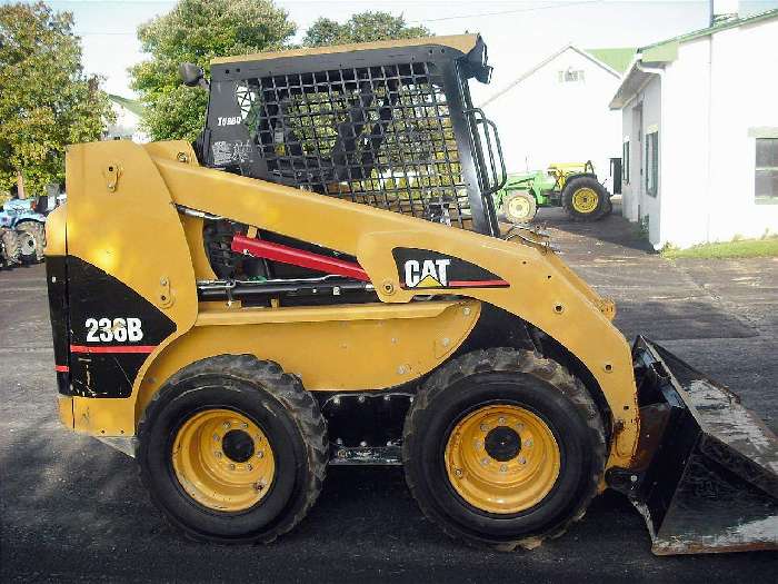 Minicargadores Caterpillar 236B