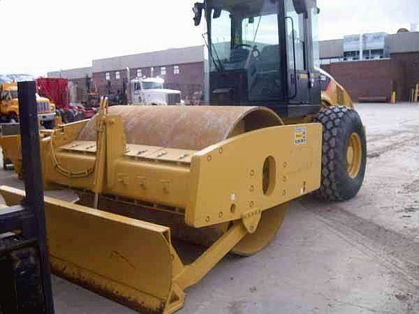 Compactadoras Suelos Y Rellenos Caterpillar CS64