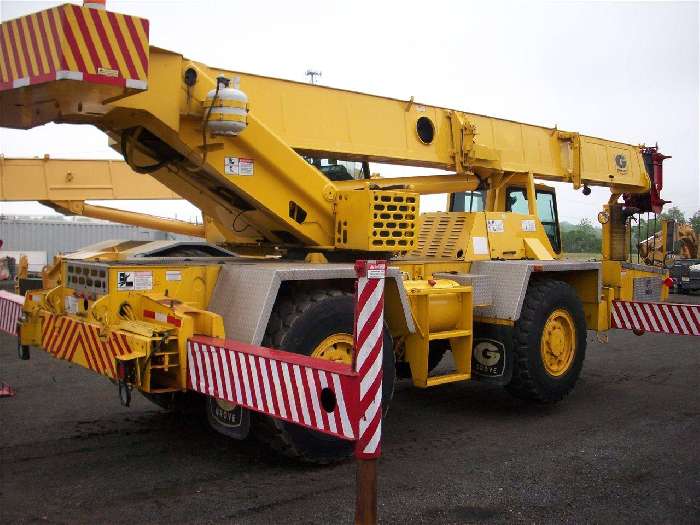 Gruas Grove AT-422