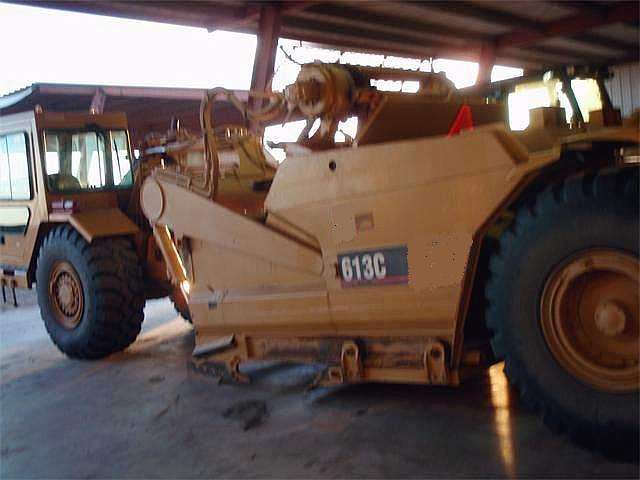 Screpers Caterpillar 613 C