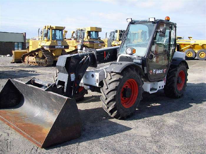 Montacargas Bobcat V723