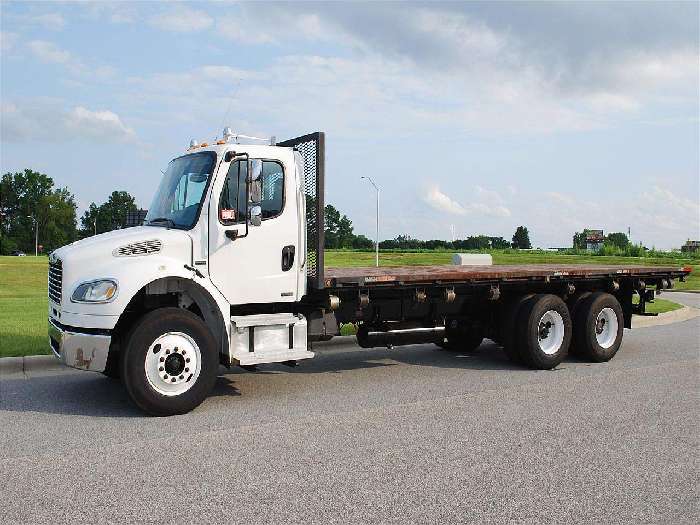 Tractocamion Freightliner BUSINESS CLASS M2106