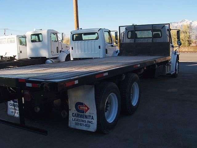 Tractocamion Freightliner BUSINESS CLASS M2106