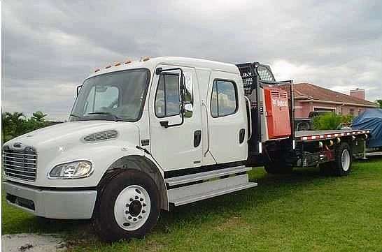 Tractocamion Freightliner BUSINESS CLASS M2106