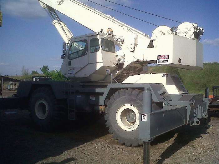 Gruas Century CN165