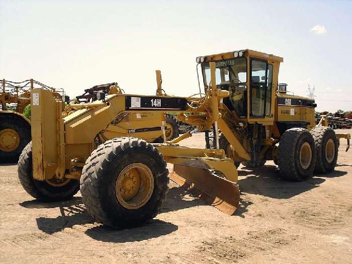 Motoconformadoras Caterpillar 14H  de segunda mano a la venta Ref.: 1299026455167094 No. 2