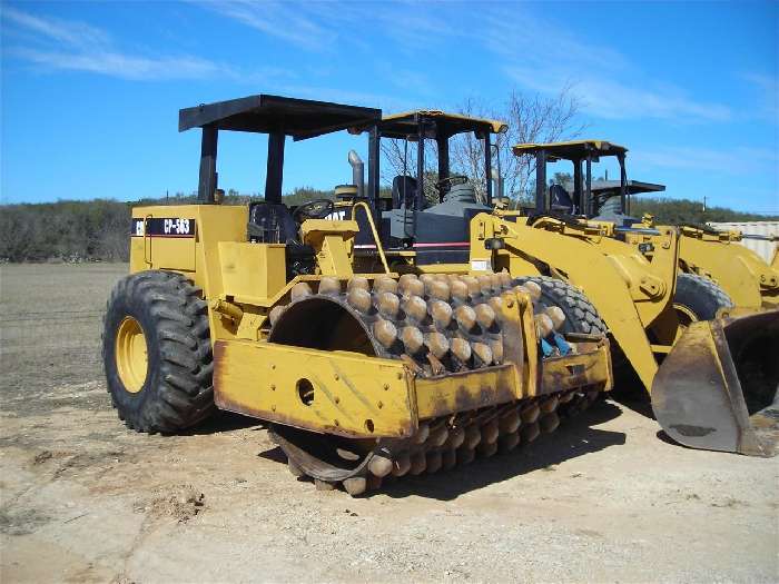 Compactadora Vibratoria Caterpillar CP-563