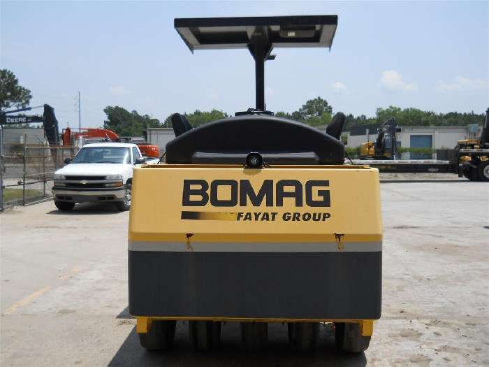 Compactadora Con Llantas Bomag BW11RH