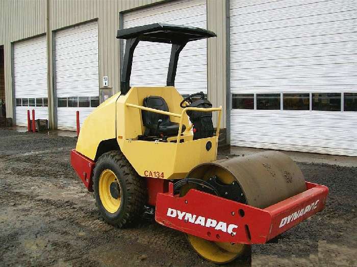 Compactadora Vibratoria Dynapac CA134D