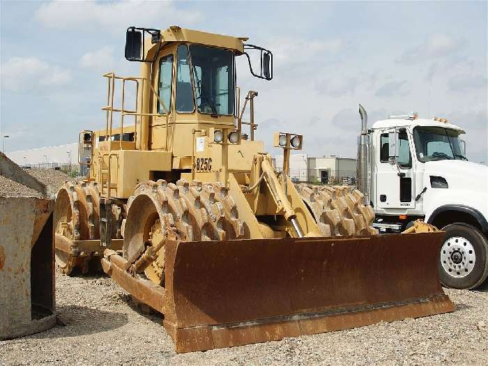 Compactadoras Suelos Y Rellenos Caterpillar 825C