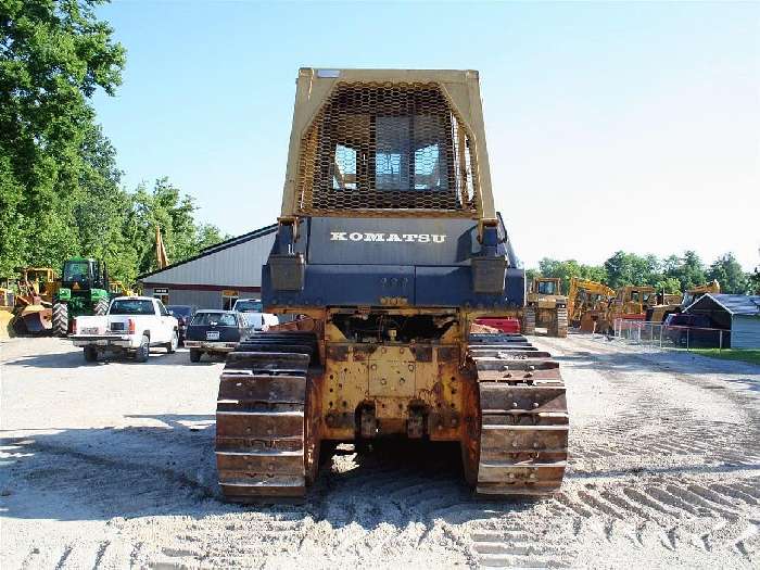 Tractores Sobre Orugas Komatsu D135  de medio uso en venta Ref.: 1314728904611490 No. 3