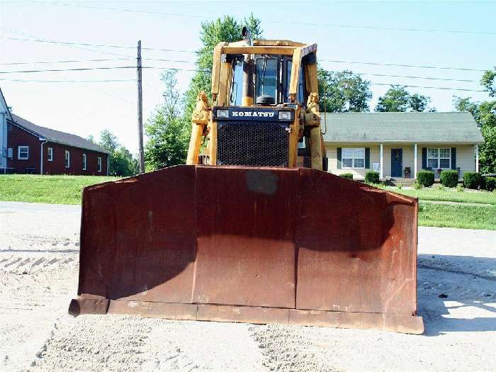 Tractores Sobre Orugas Komatsu D135  de medio uso en venta Ref.: 1314728904611490 No. 4