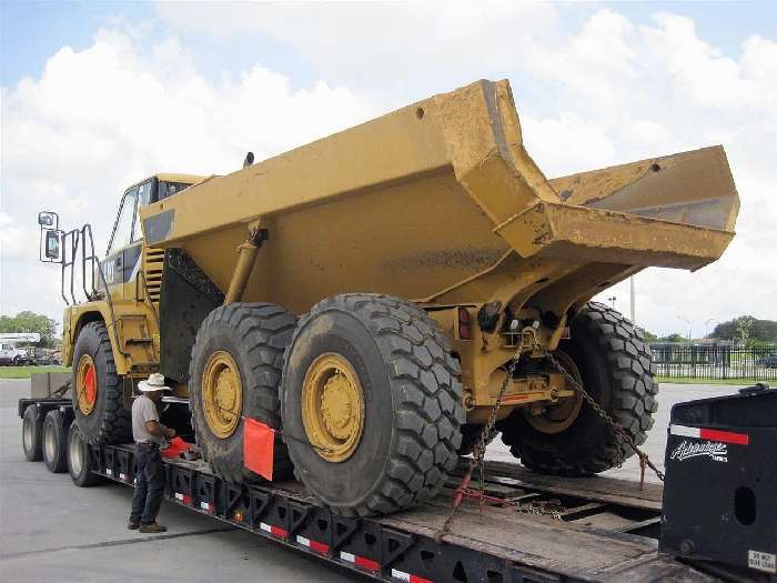 Camiones De Carga Caterpillar 725  de segunda mano en venta Ref.: 1318271867154031 No. 4