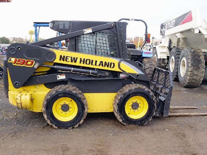 Minicargadores New Holland L190  de segunda mano Ref.: 1320880400047328 No. 2