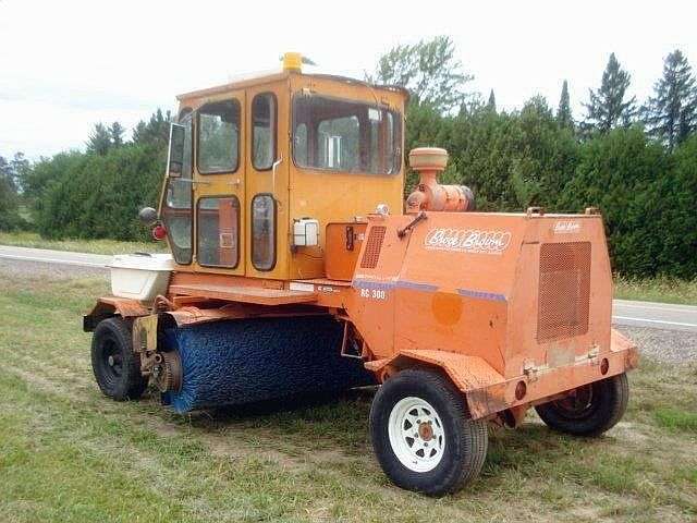 Sweeper Broce RC300