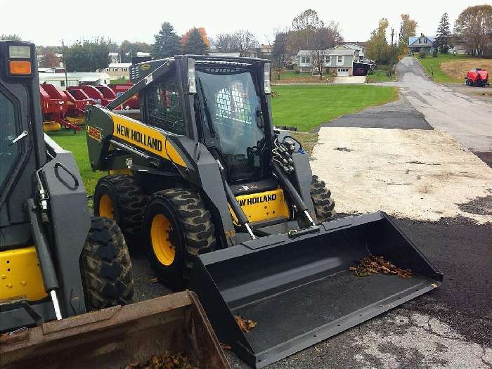 Minicargadores New Holland L185