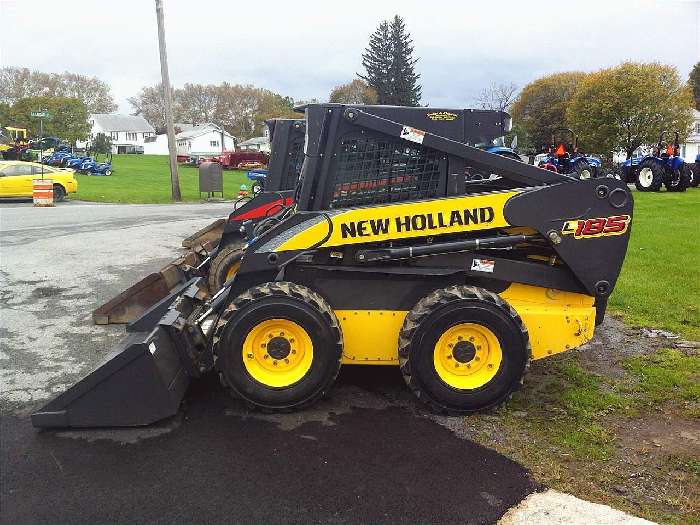 Minicargadores New Holland L185  usada a buen precio Ref.: 1322677209176181 No. 2