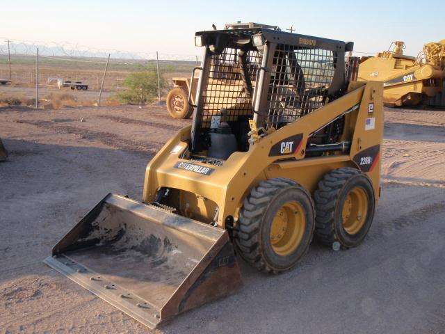 Minicargadores Caterpillar 226B  de segunda mano en venta Ref.: 1324662642310725 No. 4