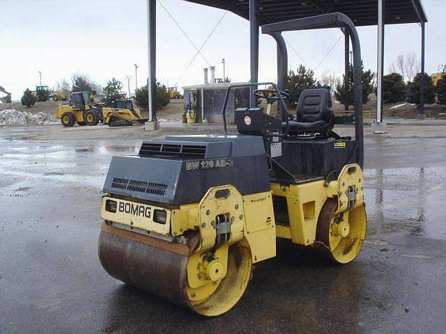 Compactadora Vibratoria Bomag BW120