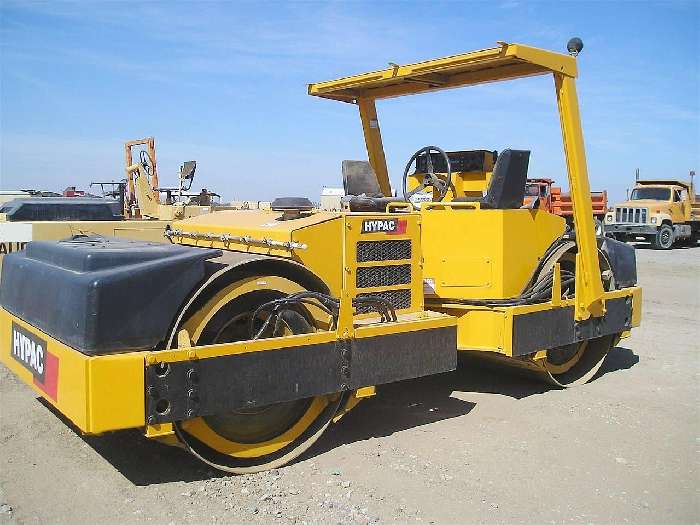 Compactadora Vibratoria Hypac C778B