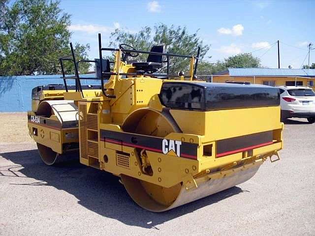 Compactadora Vibratoria Caterpillar CB-534