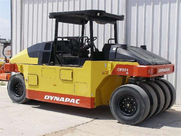 Compactadora Con Llantas Dynapac CP274  importada en buenas condi Ref.: 1325176664049510 No. 2