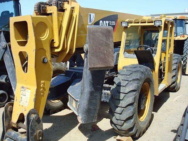 Freightelevator Caterpillar TL1255