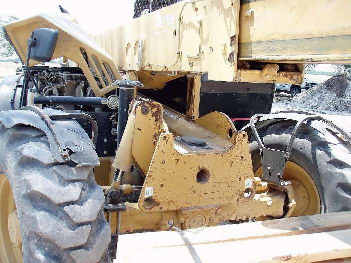 Montacargas Caterpillar TH83  usada a la venta Ref.: 1326327599625383 No. 4