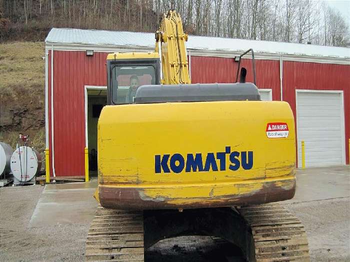 Excavadoras Hidraulicas Komatsu PC200  de medio uso en venta Ref.: 1329940112891820 No. 3