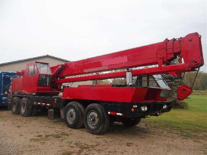 Gruas P & H T300