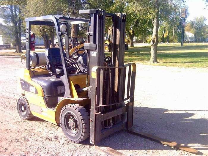 Montacargas Caterpillar P5000