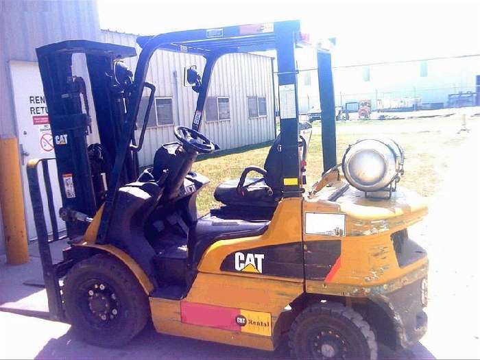 Montacargas Caterpillar P5000