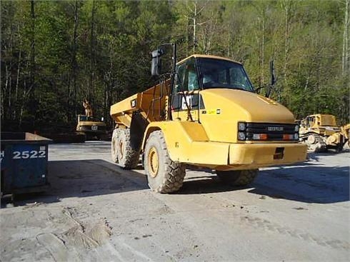 Camiones De Carga Caterpillar 725