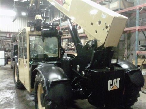 Telehandler Caterpillar TL1055