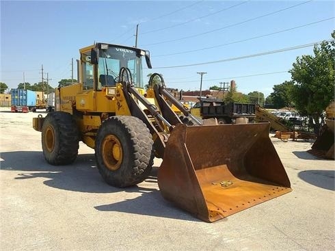 Cargadoras Sobre Ruedas Volvo L120B  seminueva en venta Ref.: 1364328462983941 No. 2
