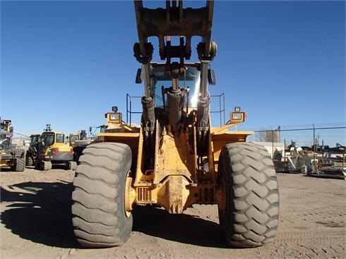 Cargadoras Sobre Ruedas Volvo L220E  de medio uso en venta Ref.: 1364426408945641 No. 4