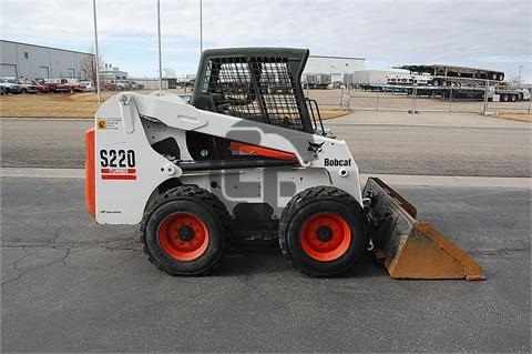 Minicargadores Bobcat S220