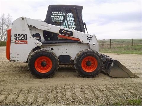 Minicargadores Bobcat S220