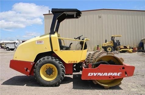 Compactadora Vibratoria Dynapac CA144