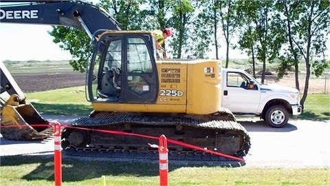 Excavadoras Hidraulicas Deere 225D